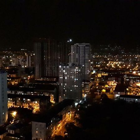 Vip Apartment 1 At Gorgiladze 118 バトゥーミ エクステリア 写真