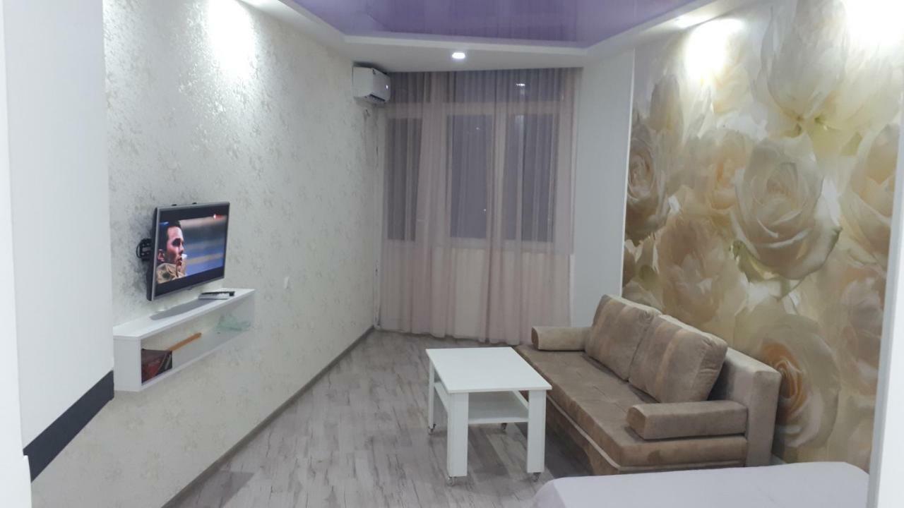 Vip Apartment 1 At Gorgiladze 118 バトゥーミ エクステリア 写真