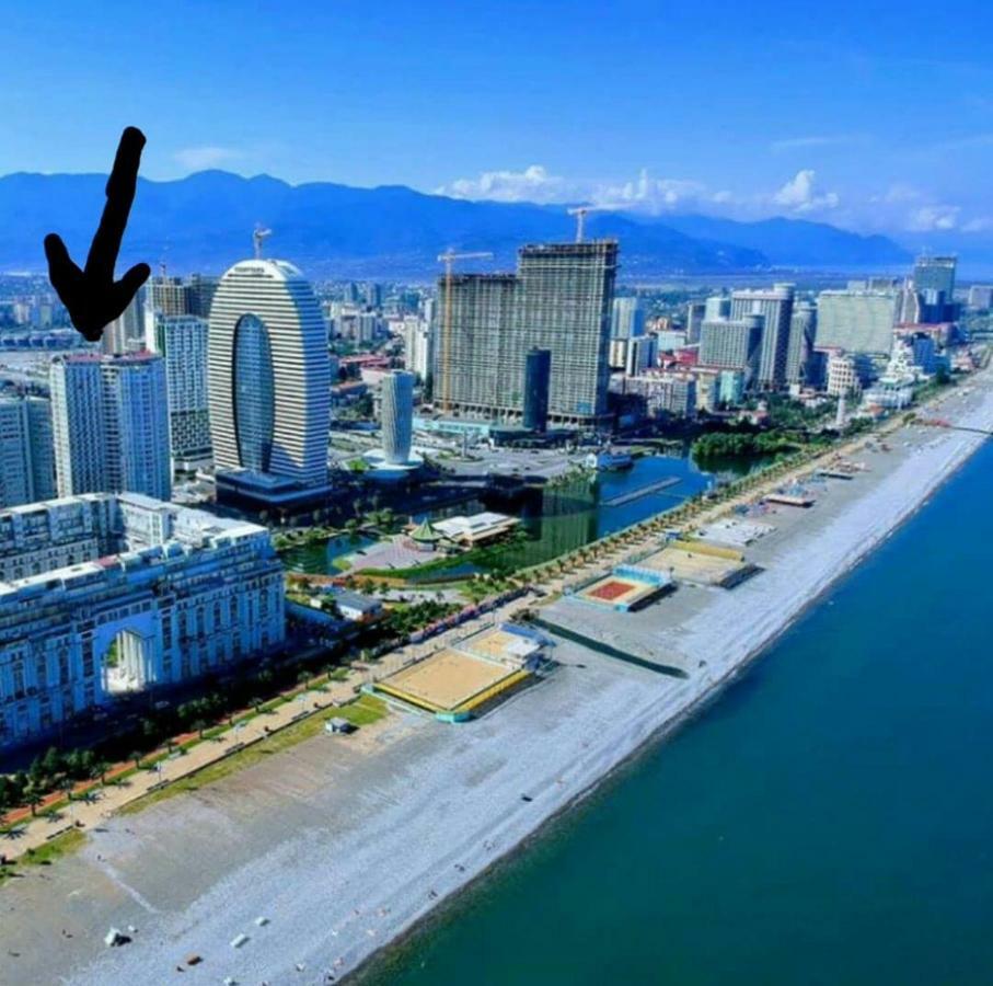 Vip Apartment 1 At Gorgiladze 118 バトゥーミ エクステリア 写真
