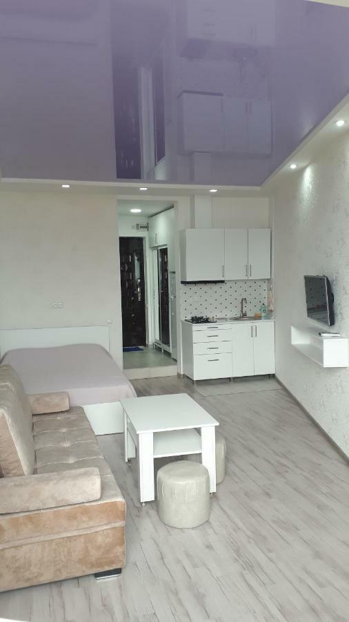 Vip Apartment 1 At Gorgiladze 118 バトゥーミ エクステリア 写真